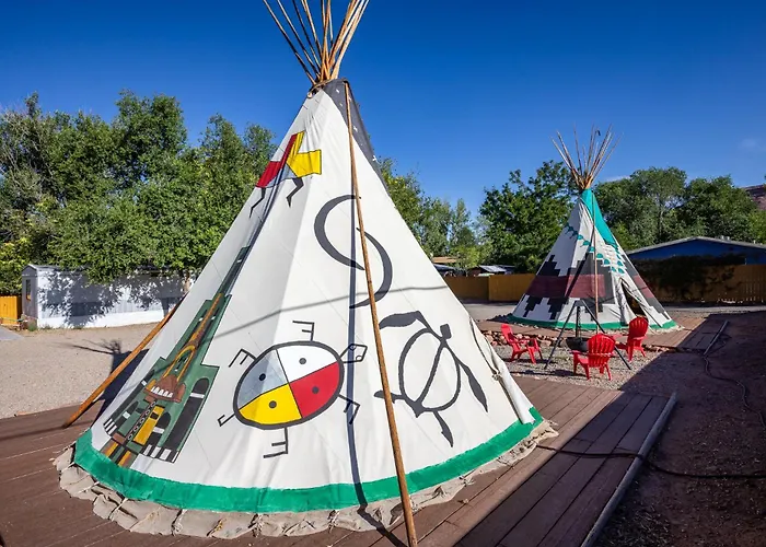 Apache Motel